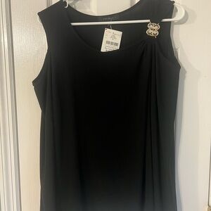 Chic Black Sleeveless Blouse with Brooch